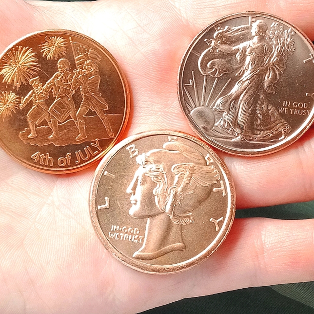 3x 1oz copper rounds (Random Design)